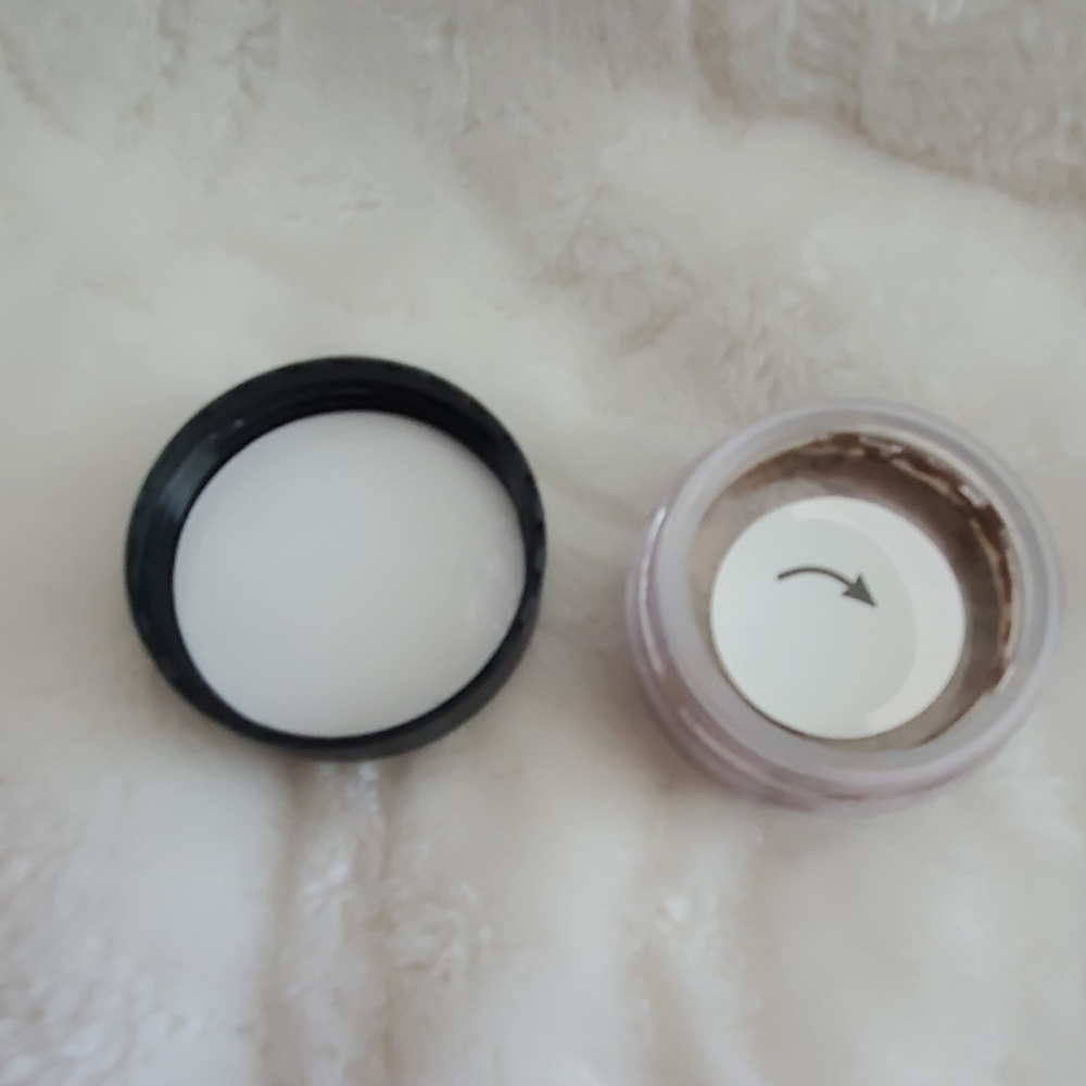 bareMinerals FOUNDATION - Picture 3 of 6